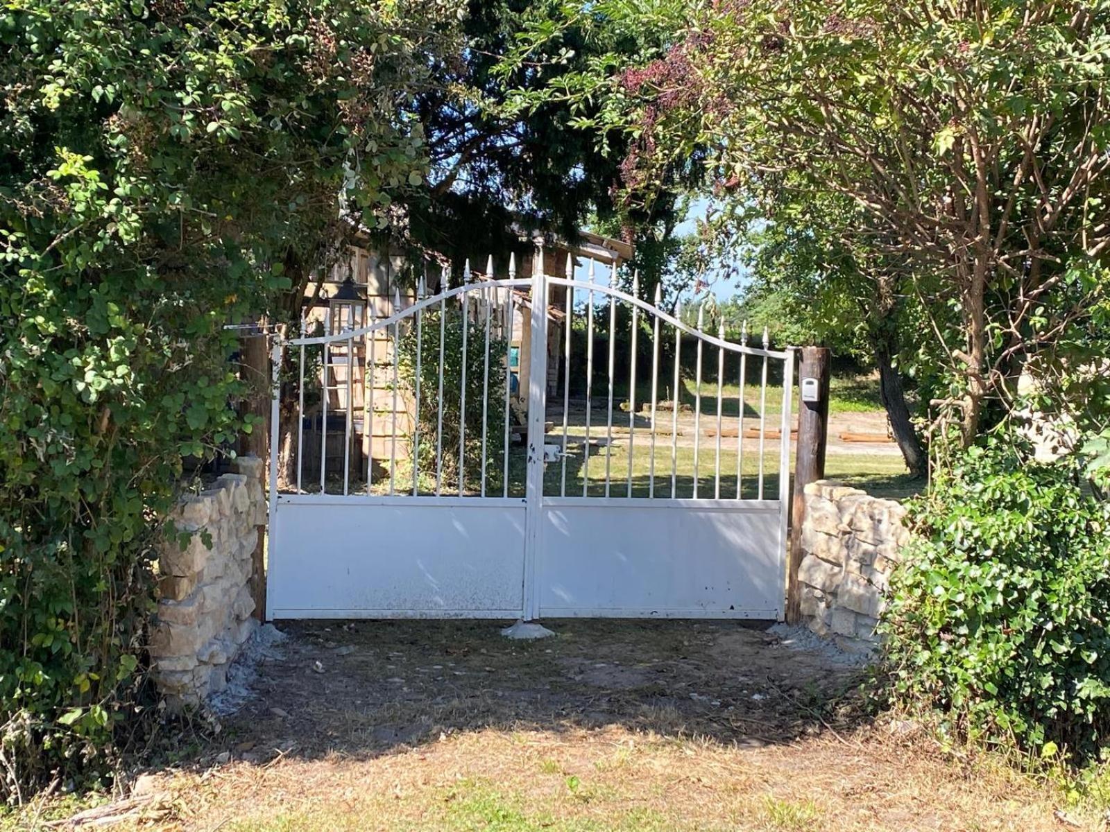 Les Anges Bleus Villa Chavannes-Sur-Reyssouze Luaran gambar